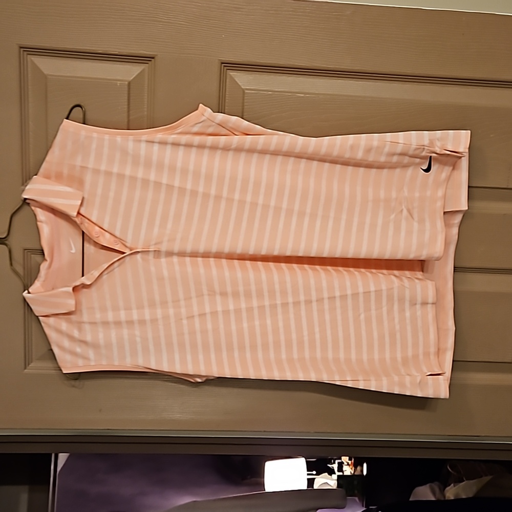 Sleeveless   Nike golf shirt